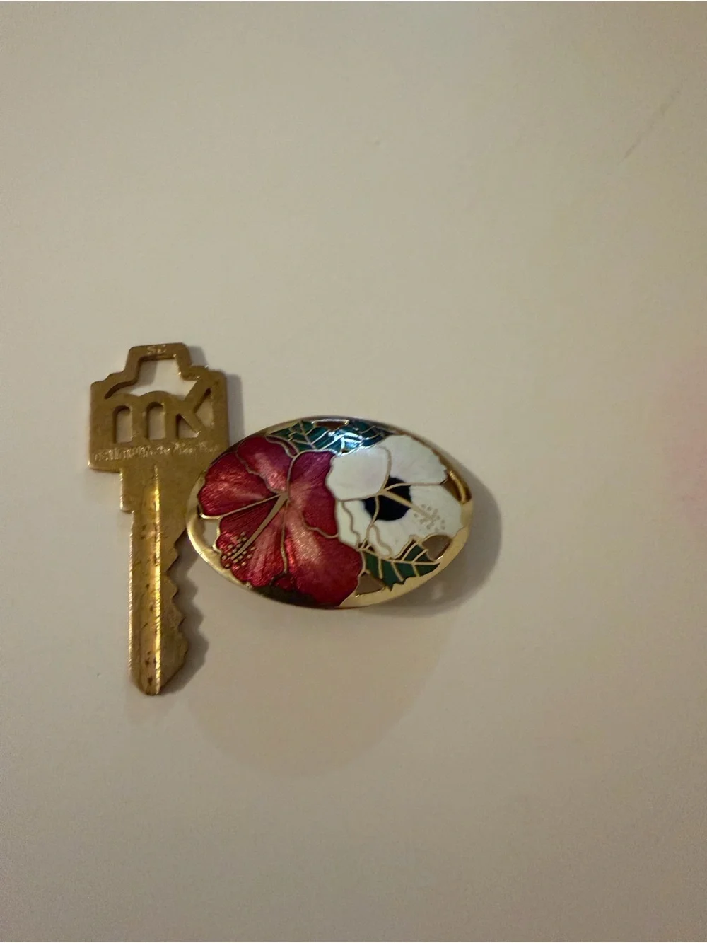Oval Floral Enamel Cloisonne Style Brooch Pin- Attributed To Behave Sieraden